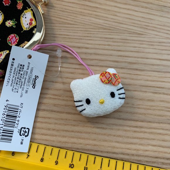 2001 HELLO KITTY COIN POUCH WITH CHARM - Picture 4 of 5